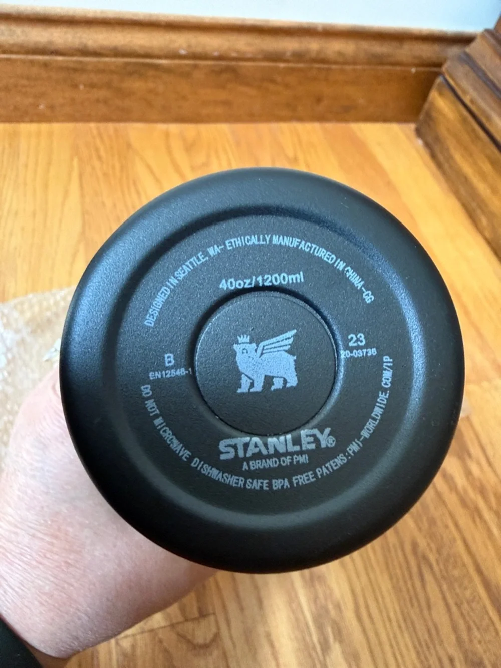 Stanley x LV Classic Quencher H2.O 40oz Tumbler - Picture 9 of 12